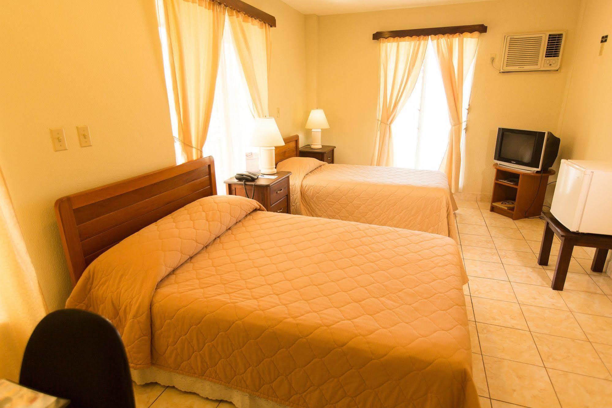 Hotel Mansion Teodolinda ماناجوا المظهر الخارجي الصورة