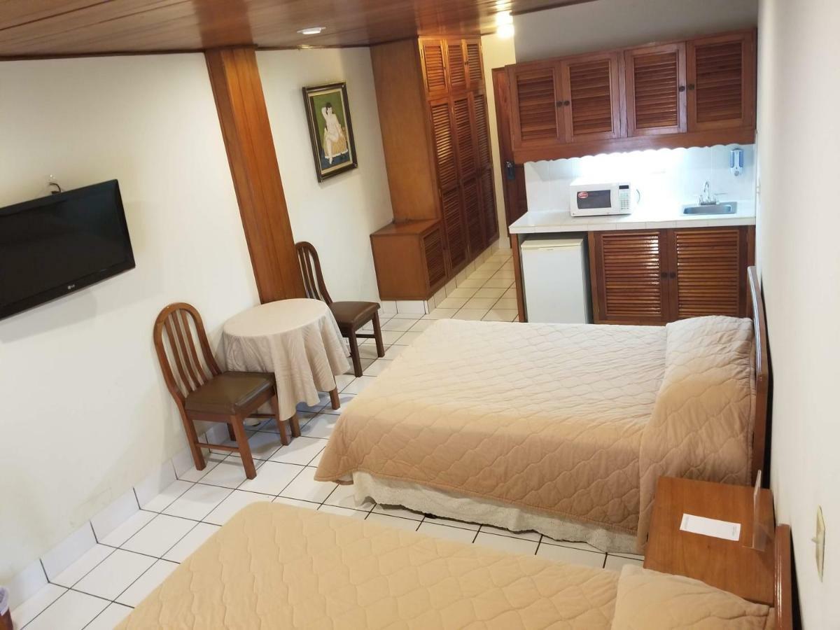 Hotel Mansion Teodolinda ماناجوا المظهر الخارجي الصورة