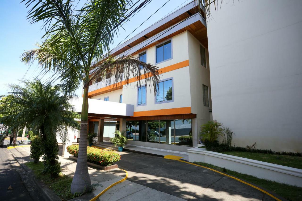 Hotel Mansion Teodolinda ماناجوا المظهر الخارجي الصورة