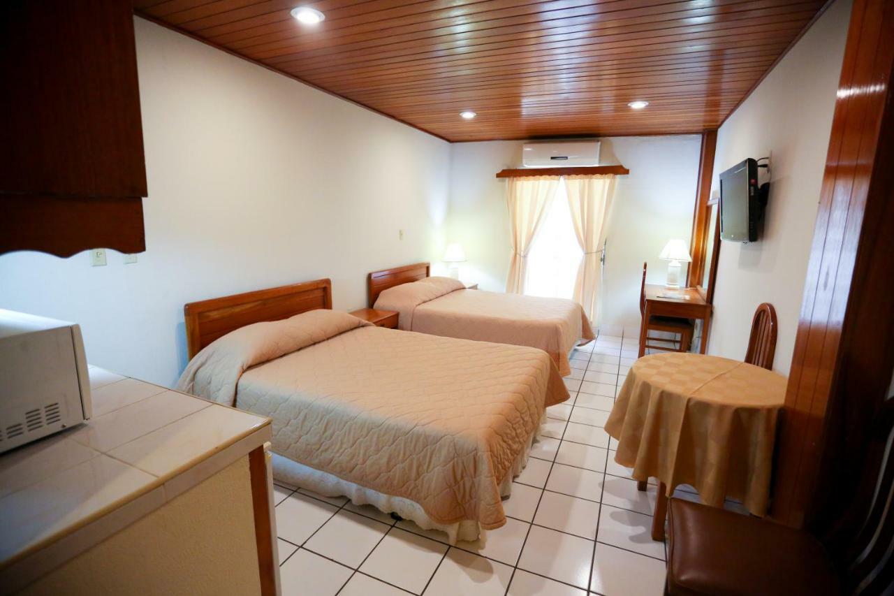 Hotel Mansion Teodolinda ماناجوا المظهر الخارجي الصورة