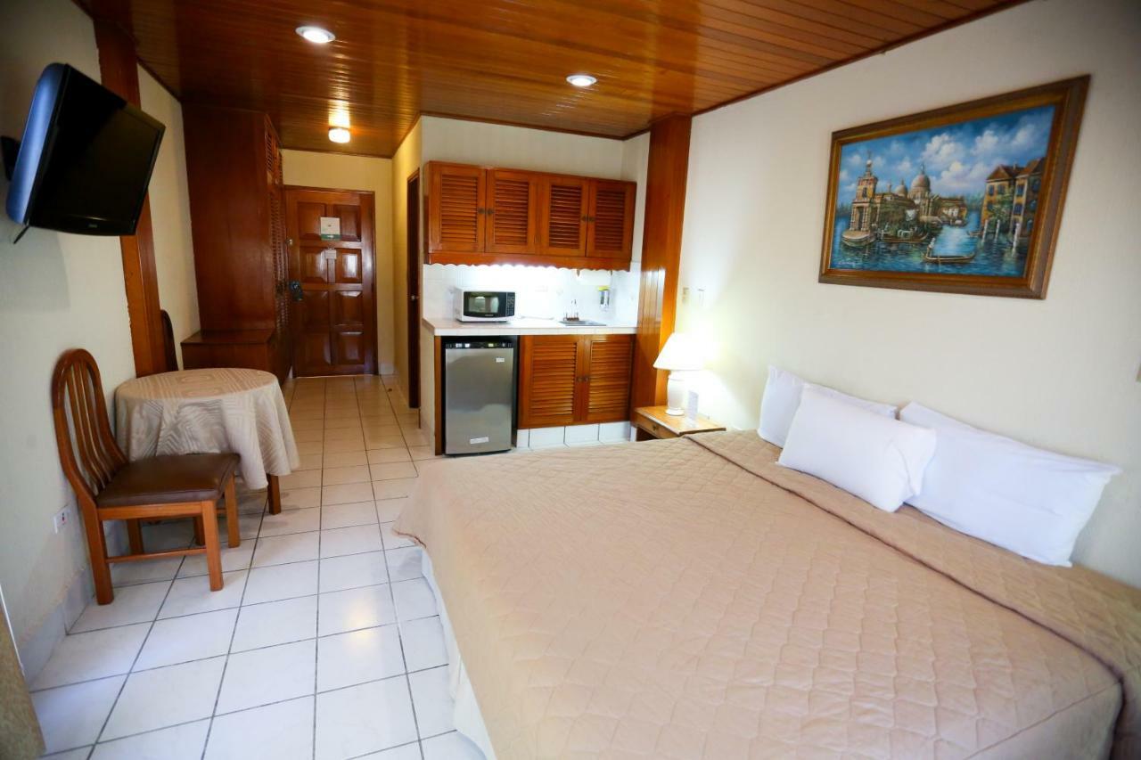 Hotel Mansion Teodolinda ماناجوا المظهر الخارجي الصورة