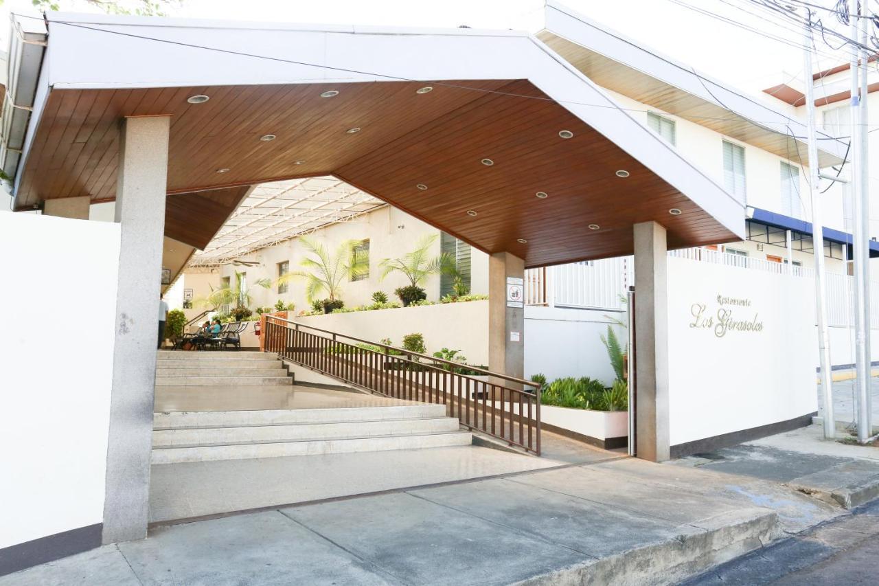 Hotel Mansion Teodolinda ماناجوا المظهر الخارجي الصورة